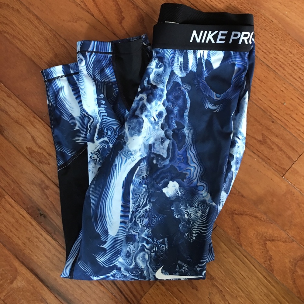 Nike pro combat capris